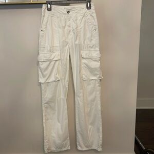 Bershka Women’s White Cargo Medium Rise Straight Pants Size US 04